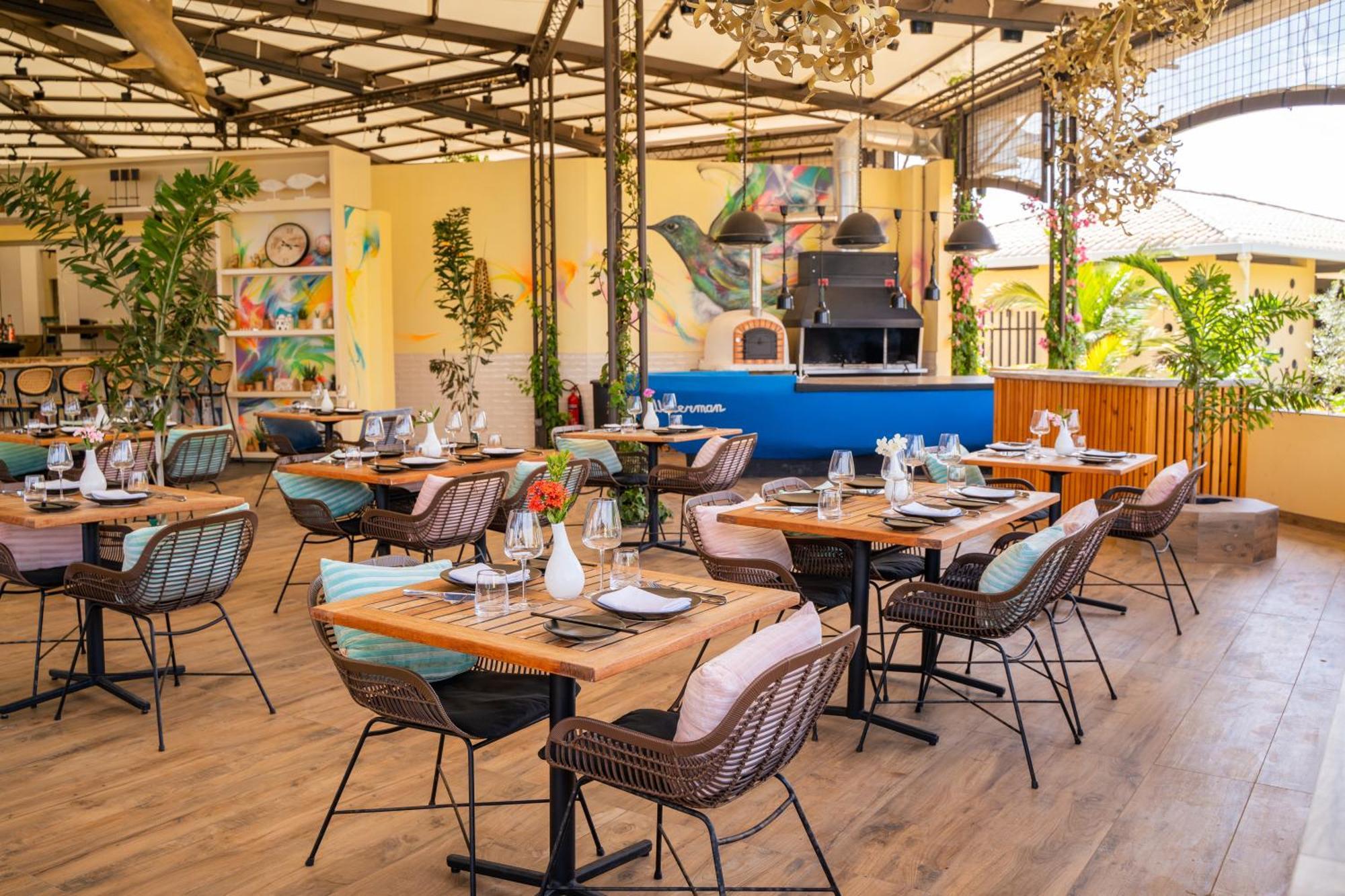 אורנייסטט Golden Rock Dive And Nature Resort מראה חיצוני תמונה