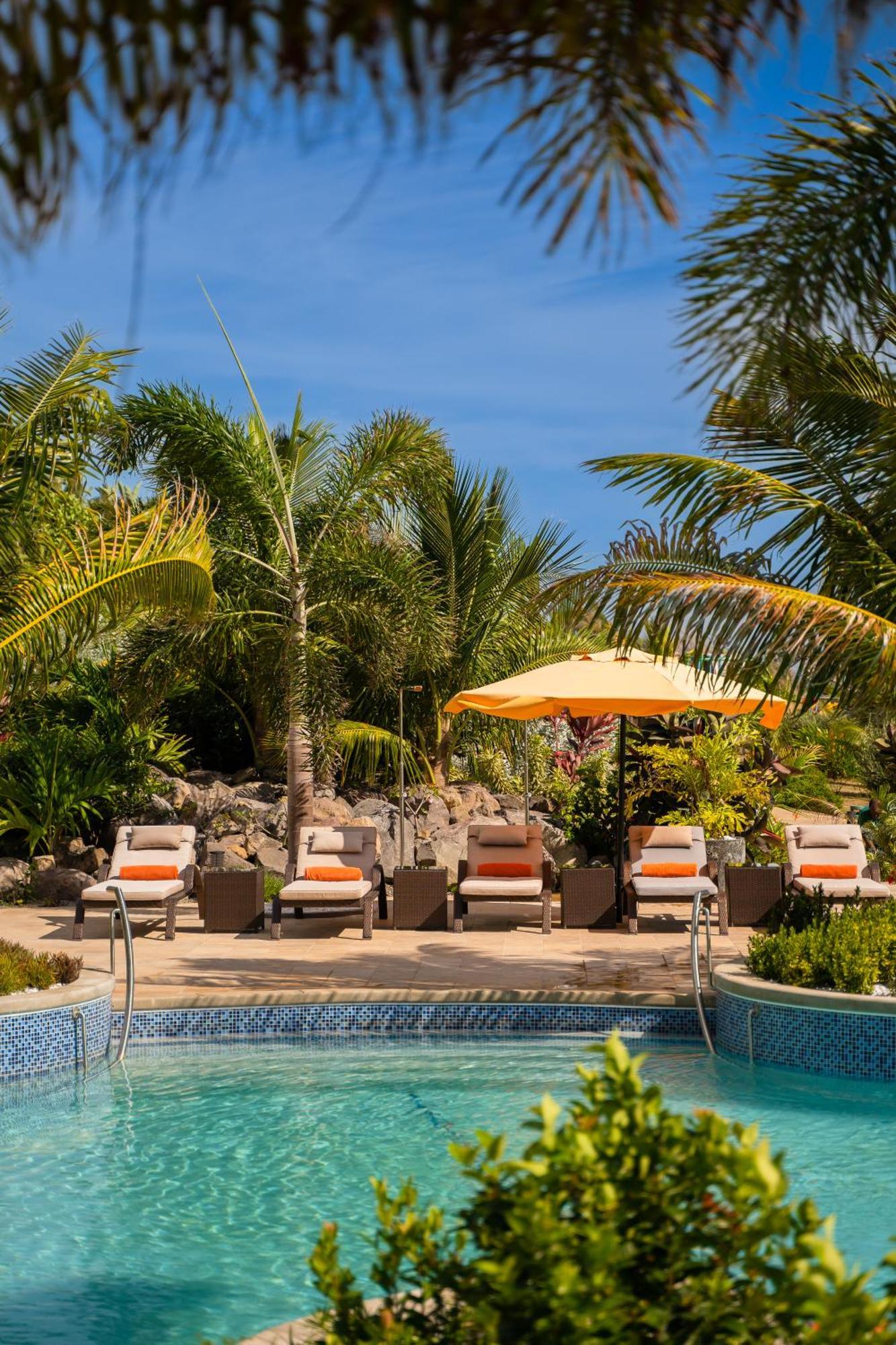 אורנייסטט Golden Rock Dive And Nature Resort מראה חיצוני תמונה
